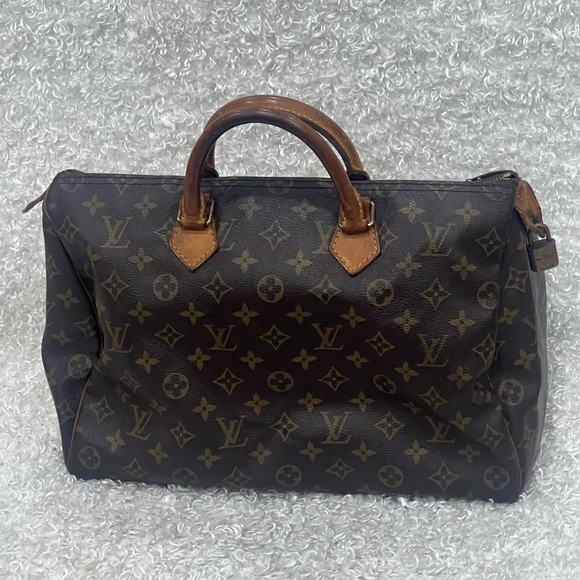 Authentic Louis Vuitton speedy monogram - Picture 1 of 16